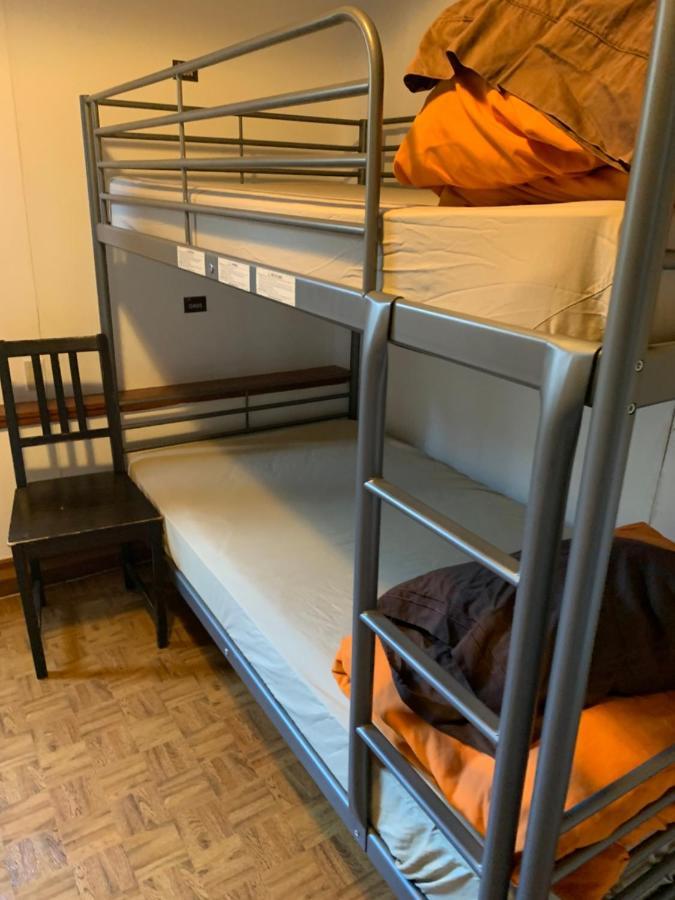 Vancouver Backpacker House - 10 Min Walk To Metrotown Skytrain Station Burnaby Exterior photo